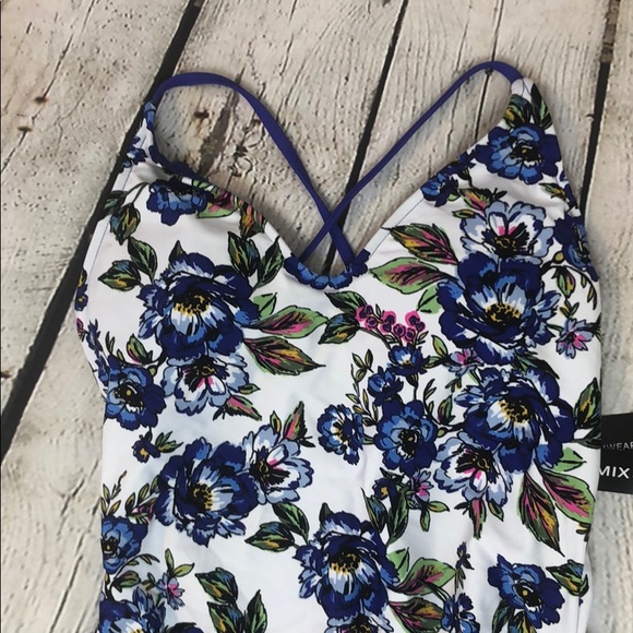 A.N.A One Piece Swimsuit - Picture 3 of 9